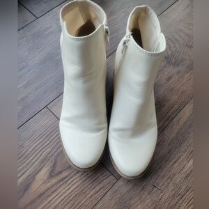 Cream Ankle Side Zipper Booties, Size 8